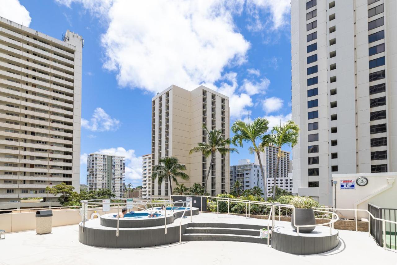 Mountain View Condo Near Beach With Free Parking! 檀香山 外观 照片